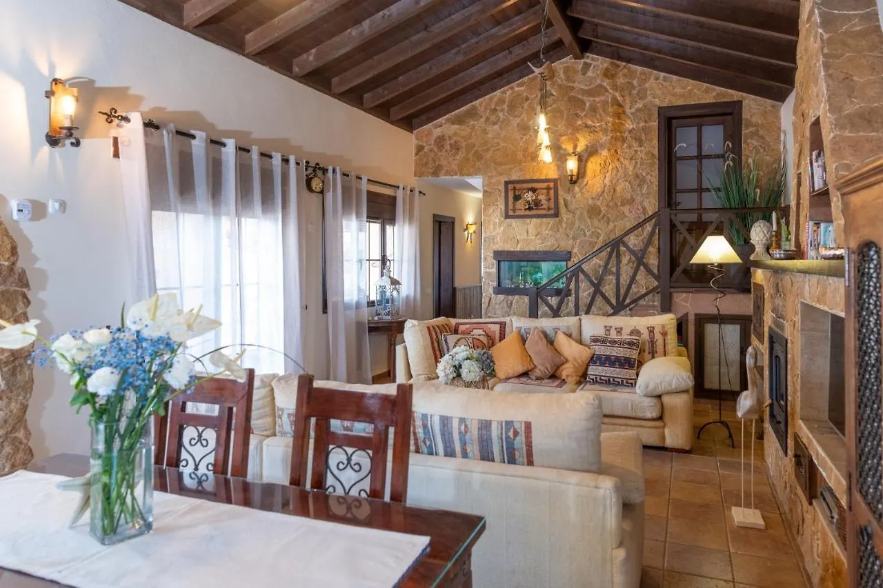 Villa Maravilla con piscina climatizada Villaverde